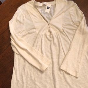 Gap Ladies 3 Button Shirt